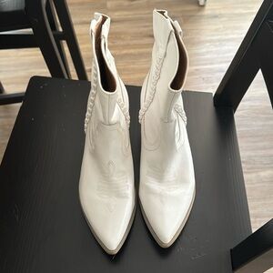 Dolce vita cowgirl boots